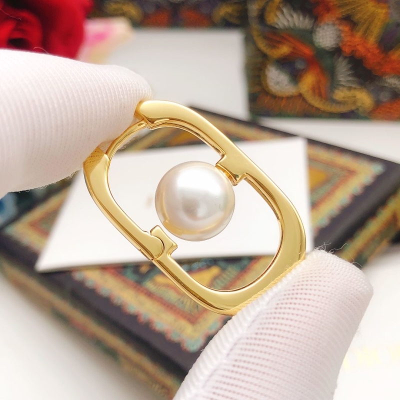 chr1st1an D10r earrings